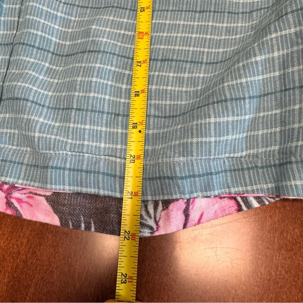 Tommy Bahama 100% Linen‎ Reversible Shorts Blue Stipe, Pink & Green Tropical 40